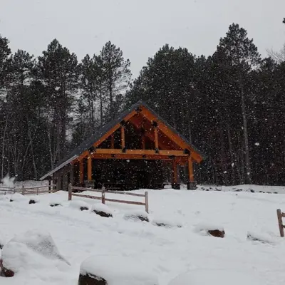 Movil maze shelter in winter